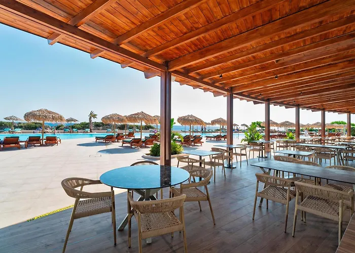Kresten Royal Euphoria Semesteranläggning (resort)
