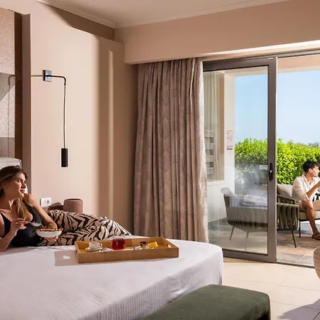ذا كريستين رويال فيلاز آند سبا 5* Kallithéa